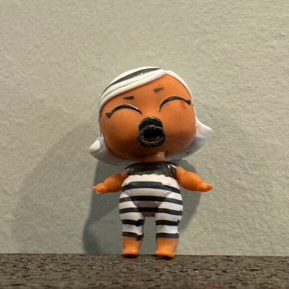L.O.L. Surprise! Other - Lol surprise dolls, lil sister